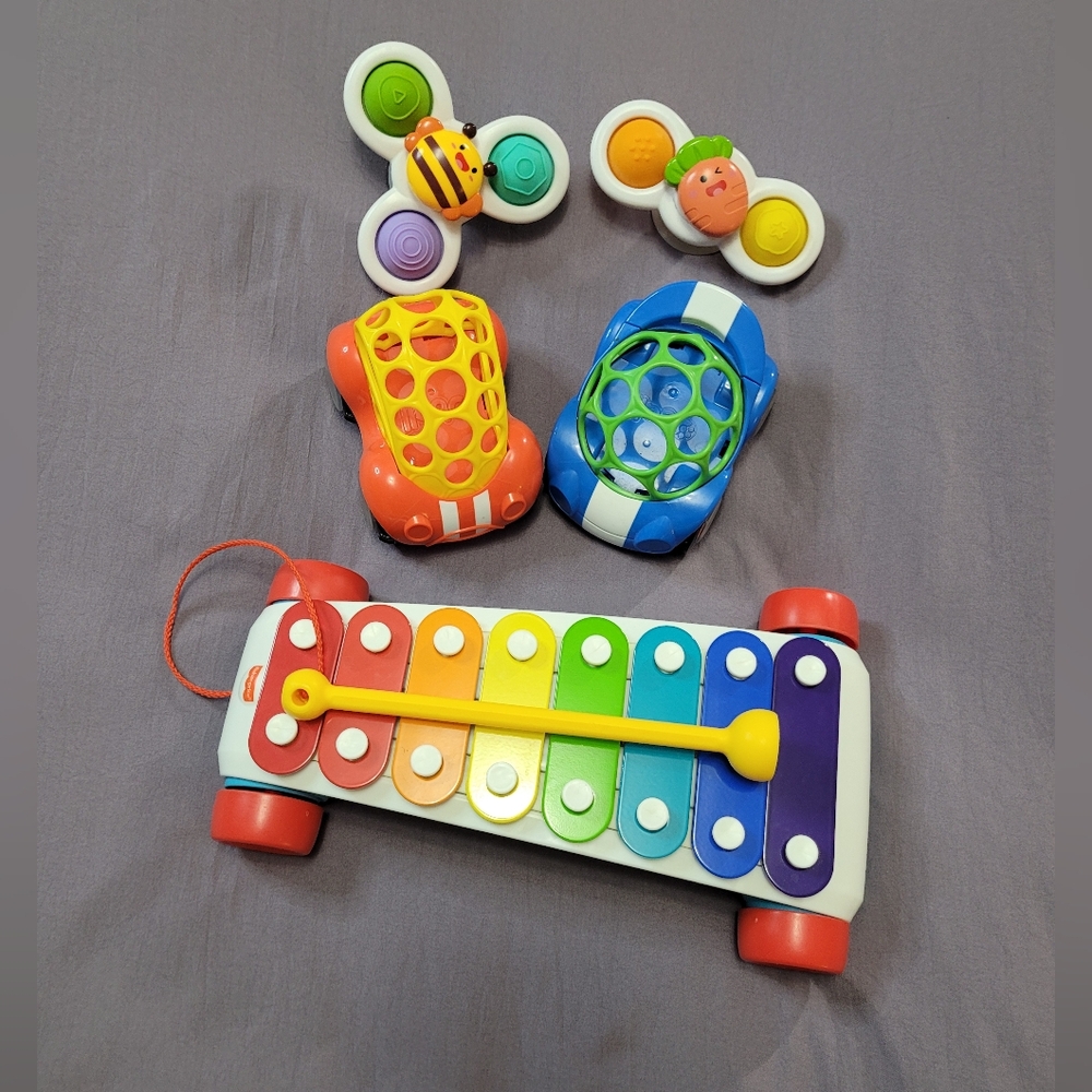 Vibrant Toy Bundle with Xylophone, Pop-Spinners and Cars